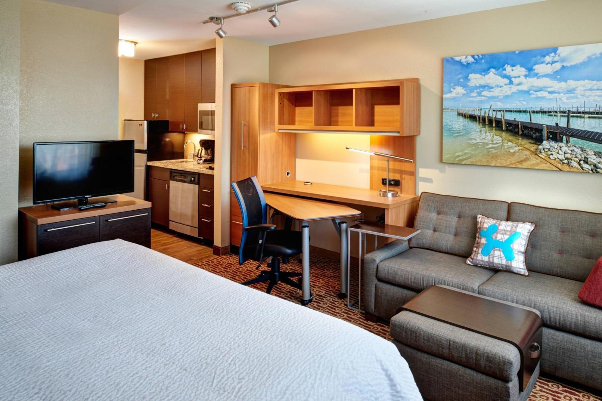 Towneplace Suites By Marriott Detroit Troy Exterior photo