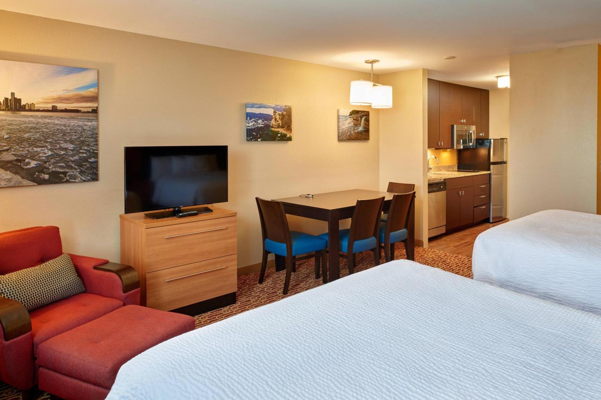 Towneplace Suites By Marriott Detroit Troy Exterior photo