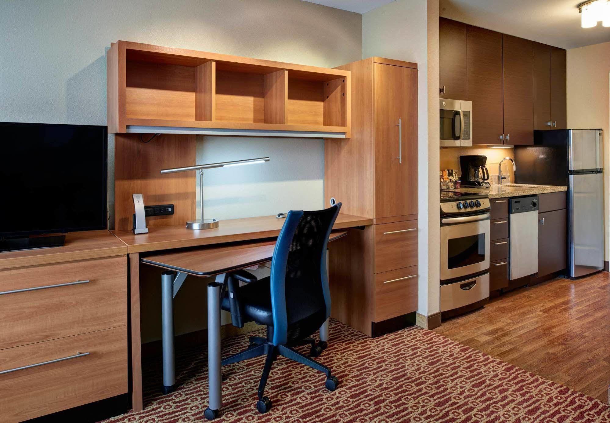 Towneplace Suites By Marriott Detroit Troy Exterior photo